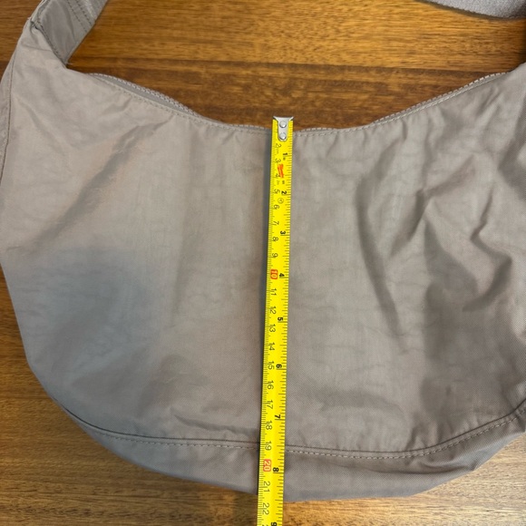 Baggu Medium Crescent Dove New! - Picture 5 of 12